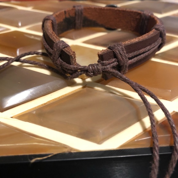 Bundle of 3 Boho style leather Bracelets - Picture 4 of 5